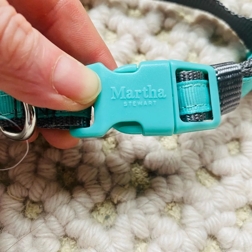 NWT New Martha Stewart adjustable nylon dog collar Size 16 (neck 14-20”)